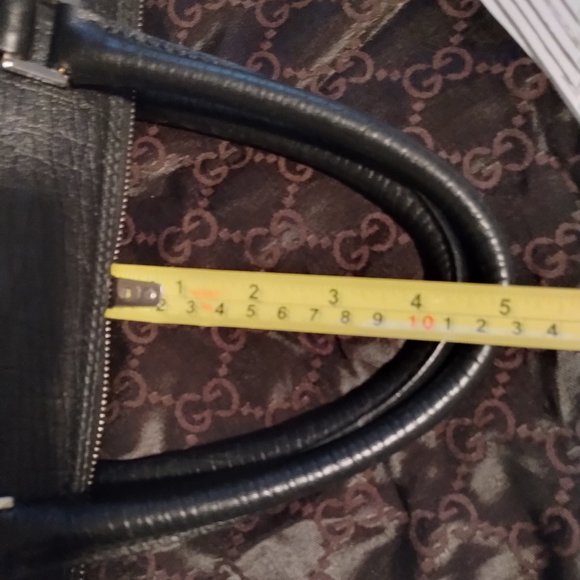 Authentic Gucci Black Leather Zipper Handbag - Picture 15 of 15